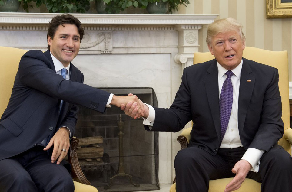 Acuerdan Trump y Trudeau profundizar relación comercial y de seguridad