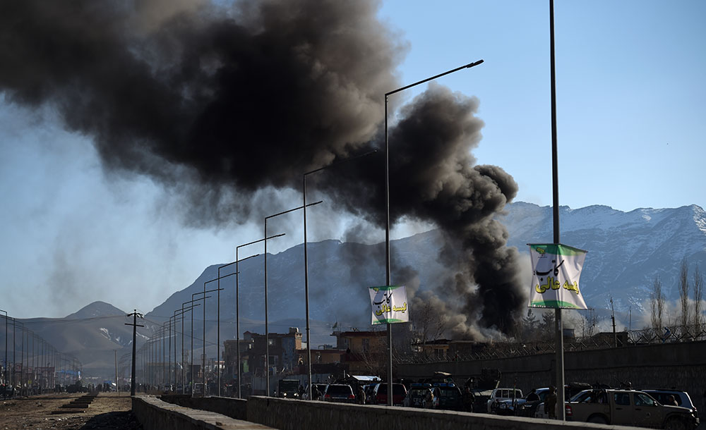Ola de atentados y ataques armados sacuden la capital afgana