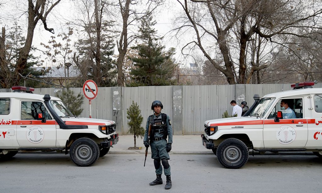 Al menos un muerto en una explosión contra un autobús en Kabul