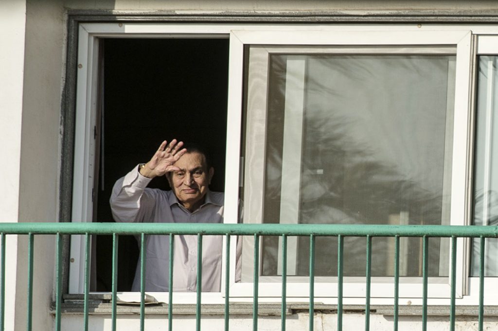 Fiscalía egipcia ordena liberación de Mubarak