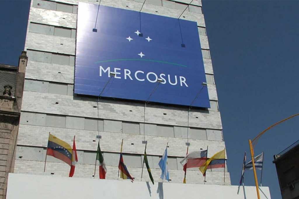 Mercosur pide a Venezuela tomar decisión, o se queda o se va
