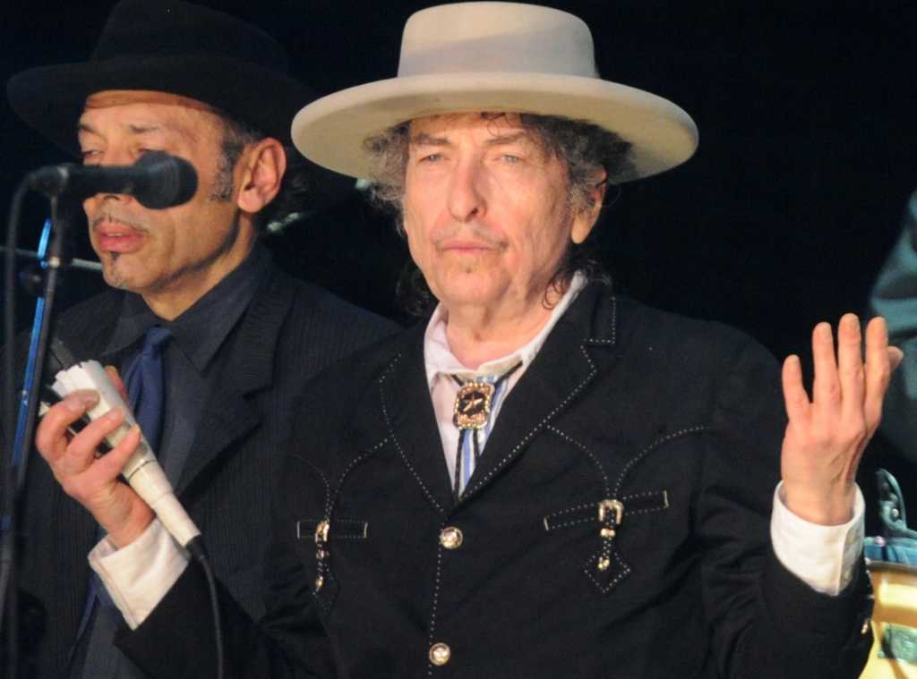 Bob Dylan da un concierto luego de recibir su Nobel