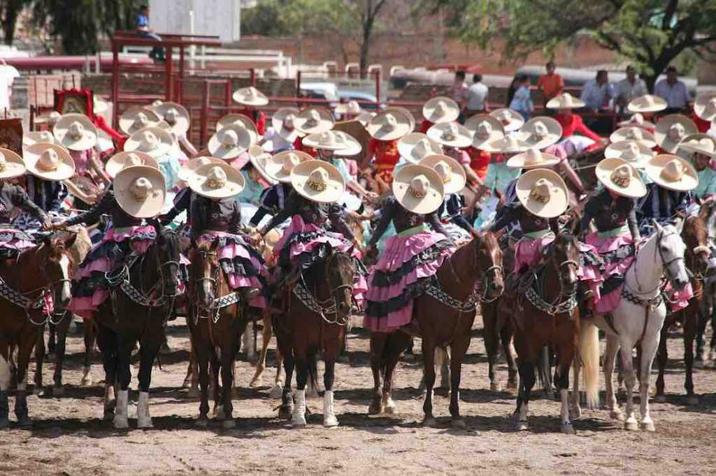 Charros mexicanos transmiten cultura en la «Madre Patria»