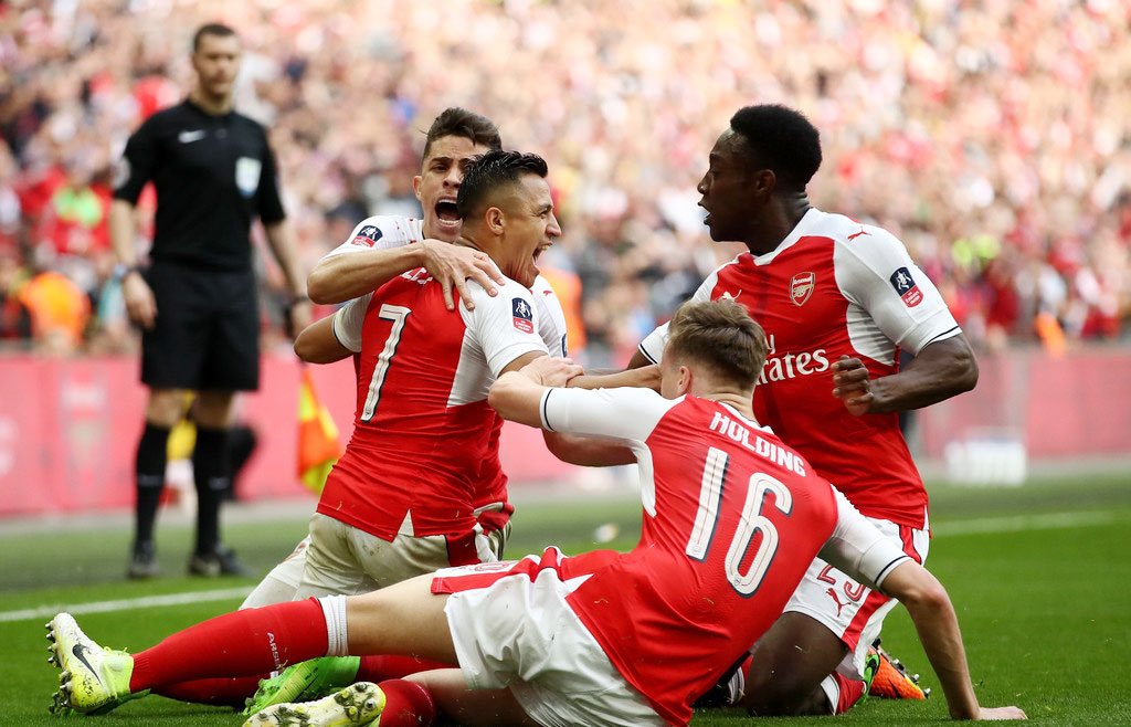 Gol de Alexis mete al Arsenal en la final de la FA Cup