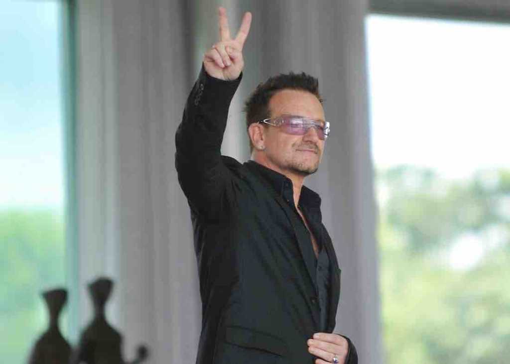 Bono, músico y activista mundial