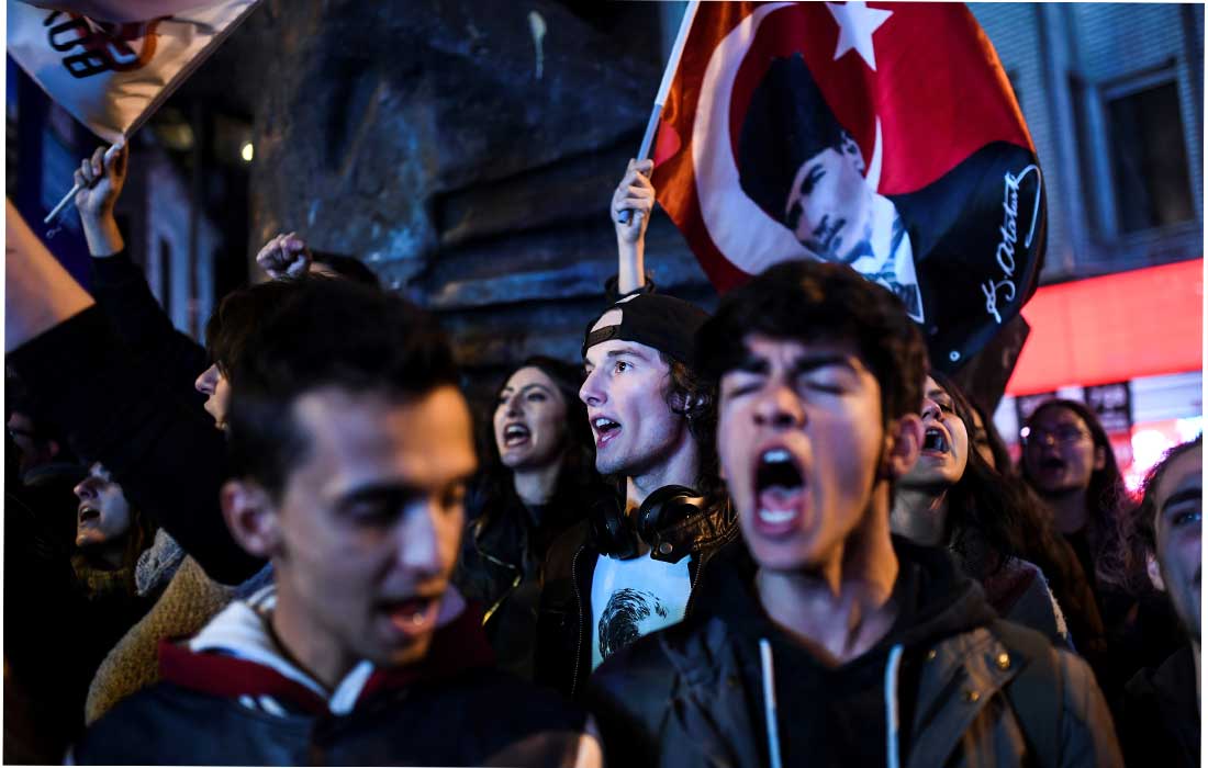 Oposición turca que anulen referéndum; la UE pide investigar