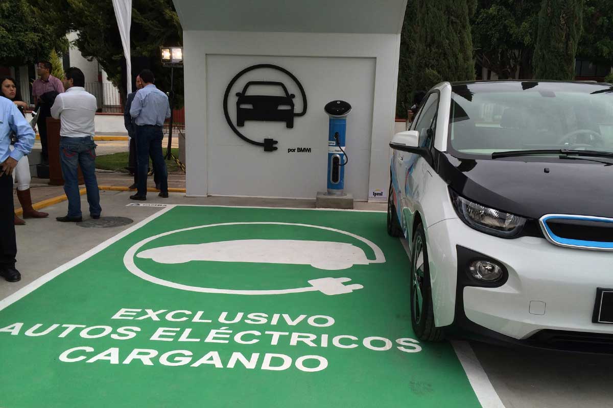 Vehículos híbridos y eléctricos, comienzan a calar en México