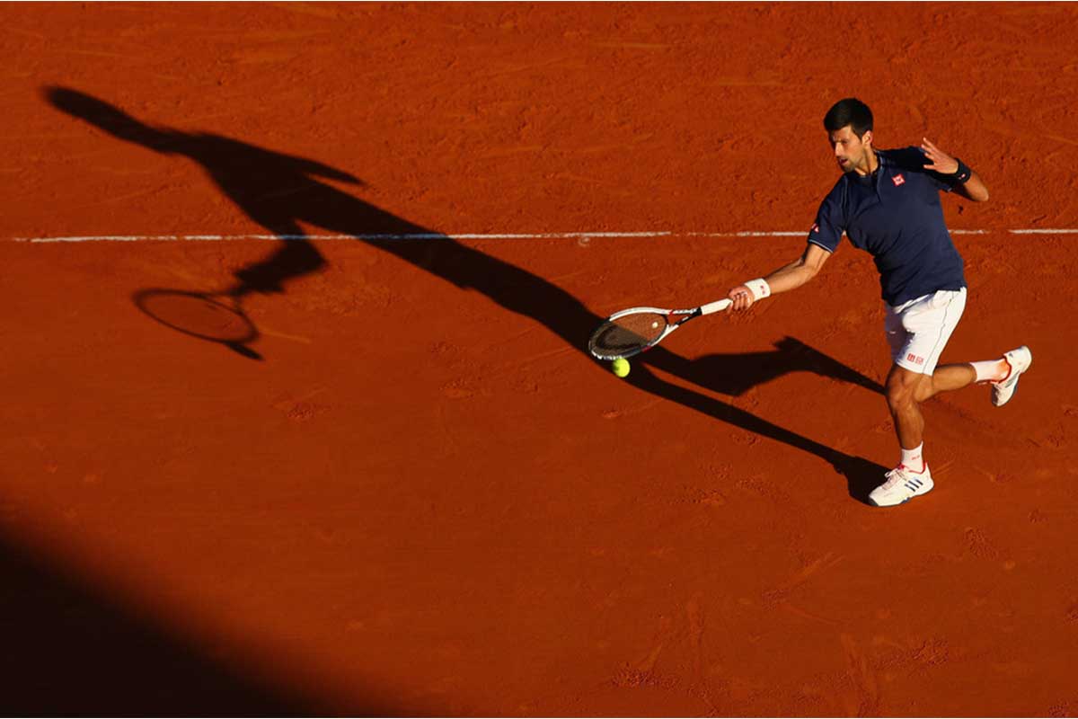 Djokovic y una sufrida calificación a cuartos de final