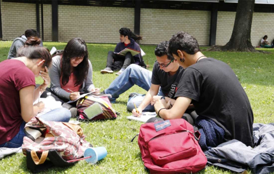 Los jóvenes mexicanos deben enfrentarse a la pobreza: UNAM