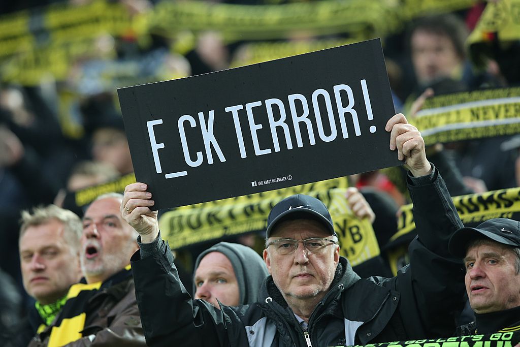 10 fotos que prueban la solidaridad con el Borussia Dortmund