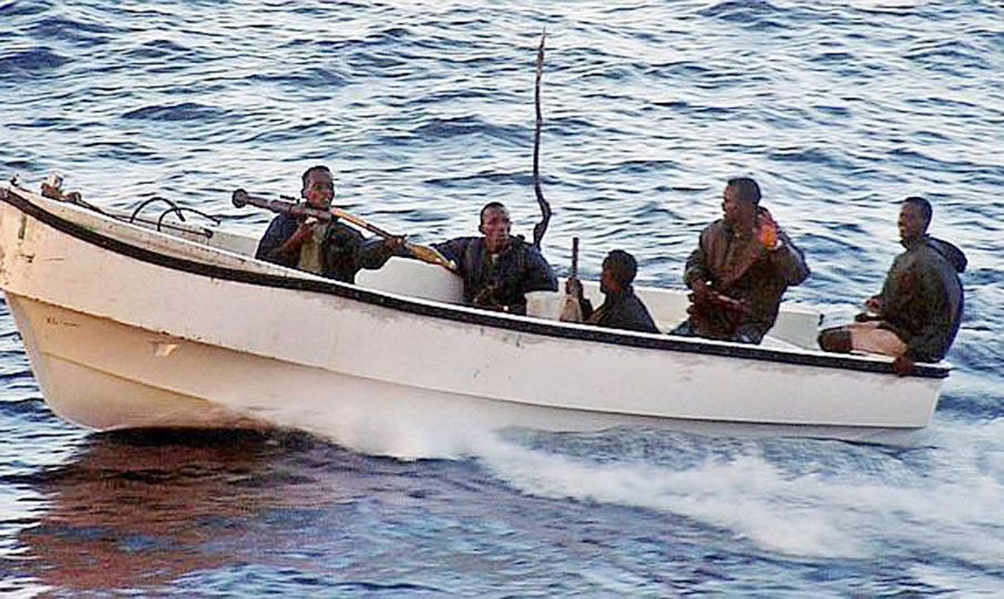 Piratas somalíes secuestran embarcación con 11 pasajeros