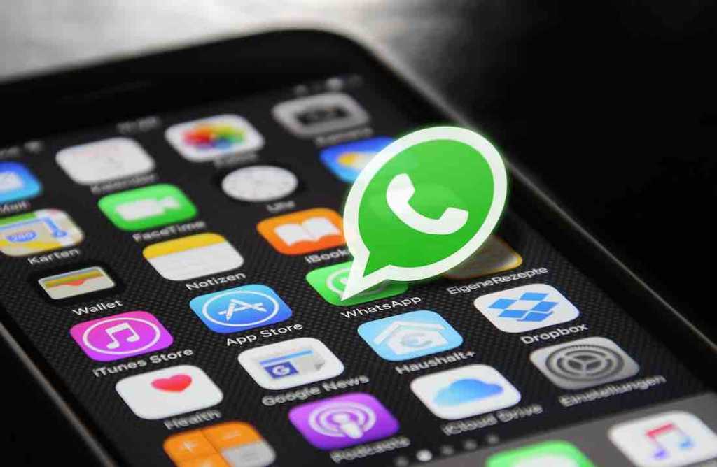 El nuevo Big Brother: WhatsApp