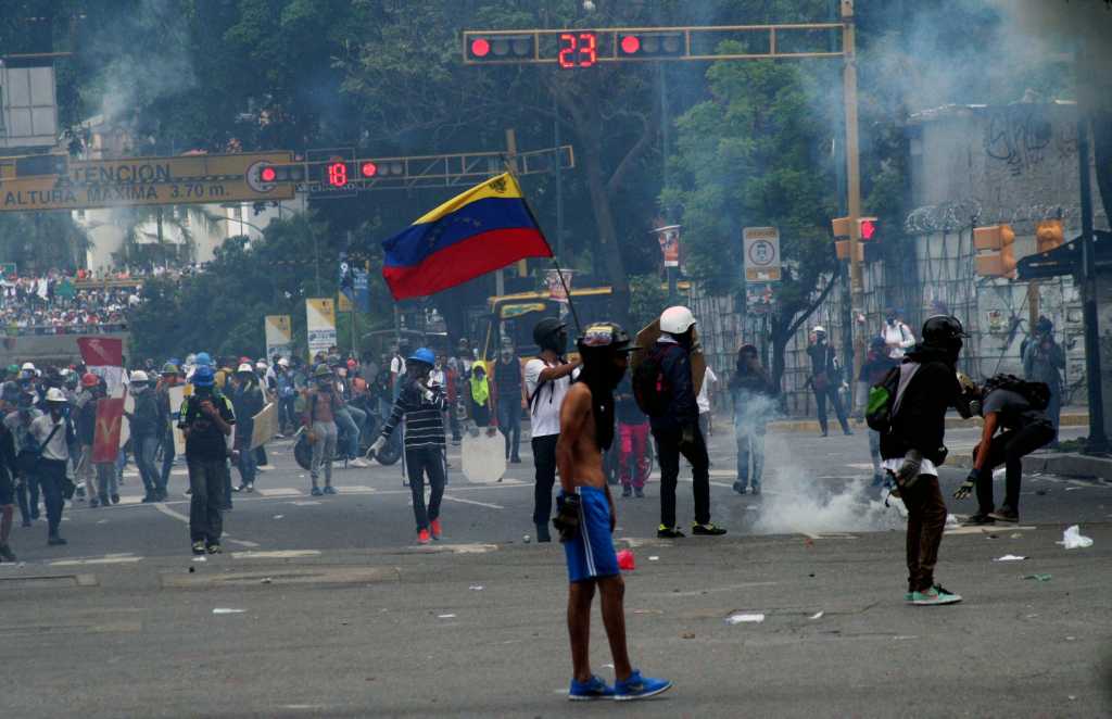 Venezolanos podrían quedarse sin protección de la OEA