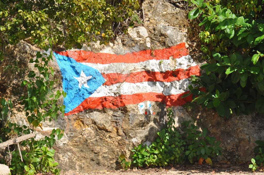Puerto Rico cae en quiebra, debe 70 mil millones de dólares