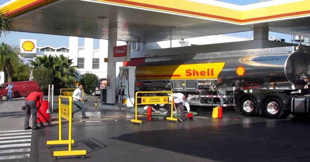 Shell se une a la competencia de gasolineras