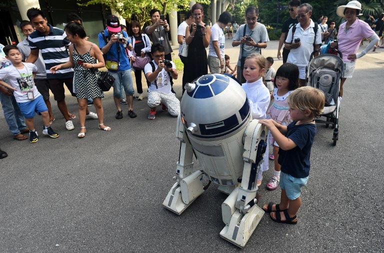 Venden R2-D2 por casi 3 millones de dólares