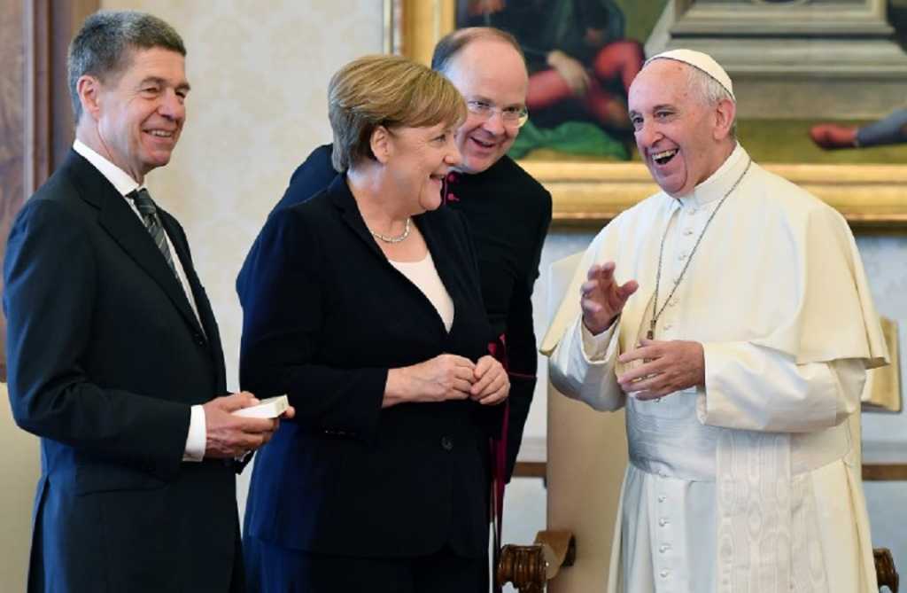 Merkel y el papa Francisco coinciden en trabajar contra el terrorismo