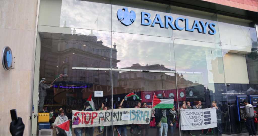 Reino Unido acusa a Barclays de fraude y financiamiento ilegal