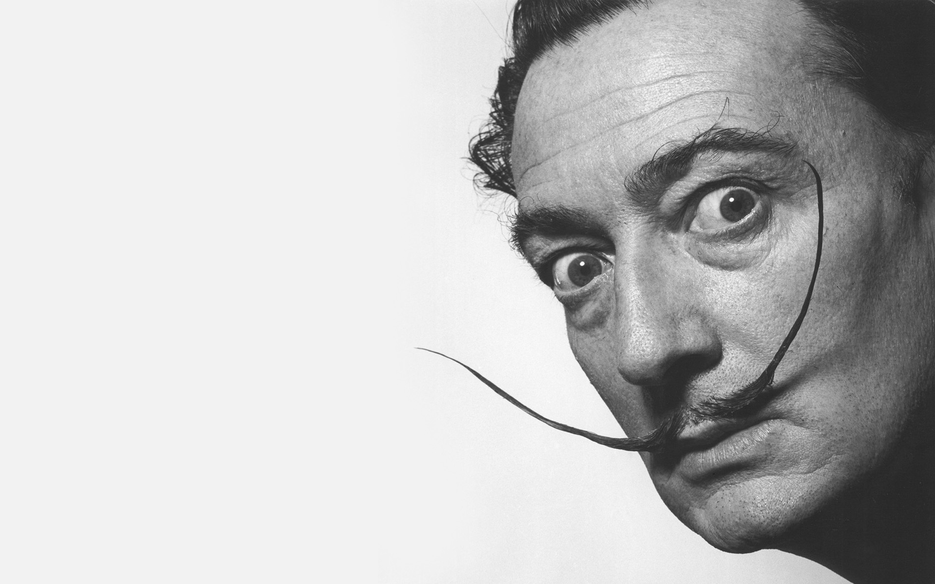 Como cuando Dalí no acepta la paternidad