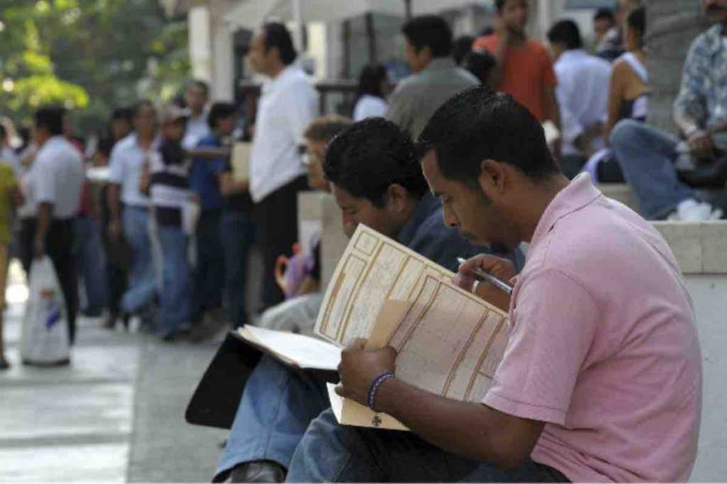 El desempleo en México bajó en mayo, según el INEGI