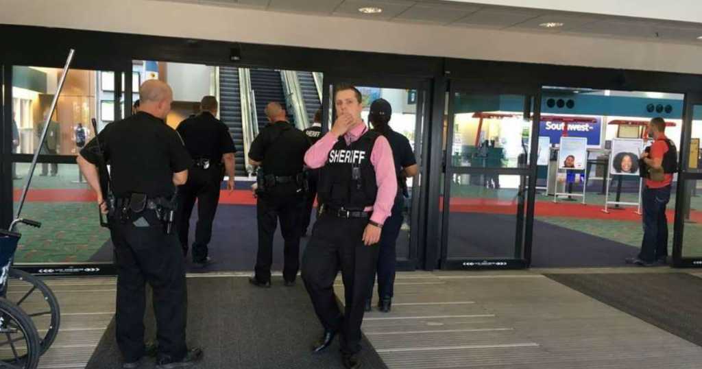 Ataque terrorista en aeropuerto de Michigan