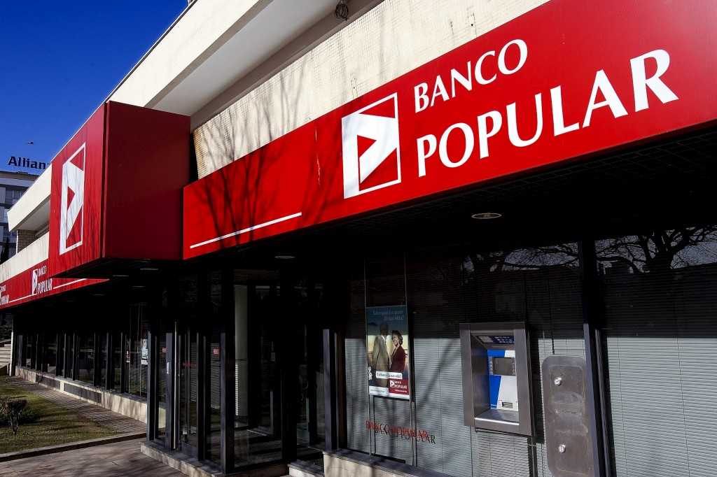Banco español se vende en un euro para evitar la quiebra