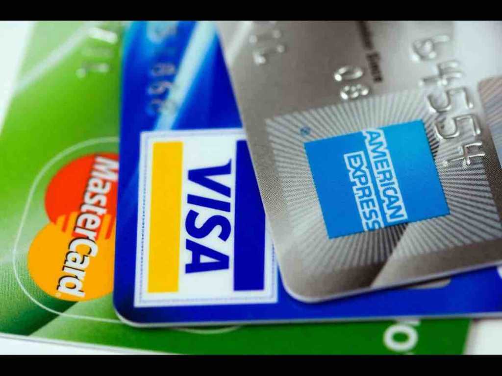 Esto es lo que debes saber si vas a adquirir tu primera tarjeta de crédito