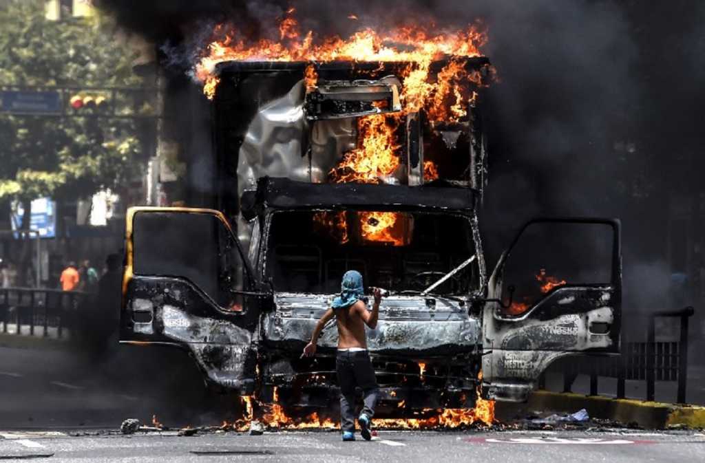 Suman 103 muertos por protestas en Venezuela