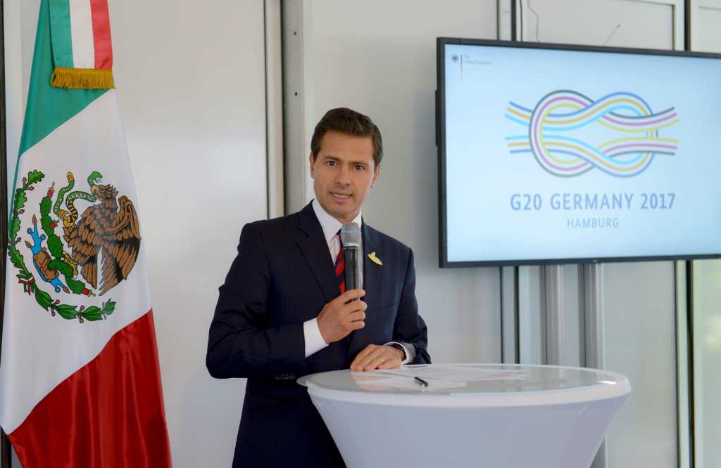 EPN pide evitar los «murmullos» sobre la relación con EU