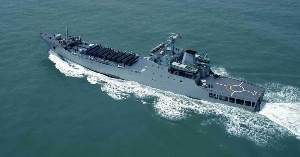 China califica de «seria provocación» presencia de buque de EU