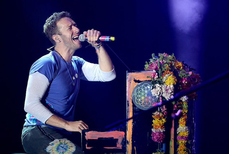 Coldplay lanza tema en apoyo a inmigrantes