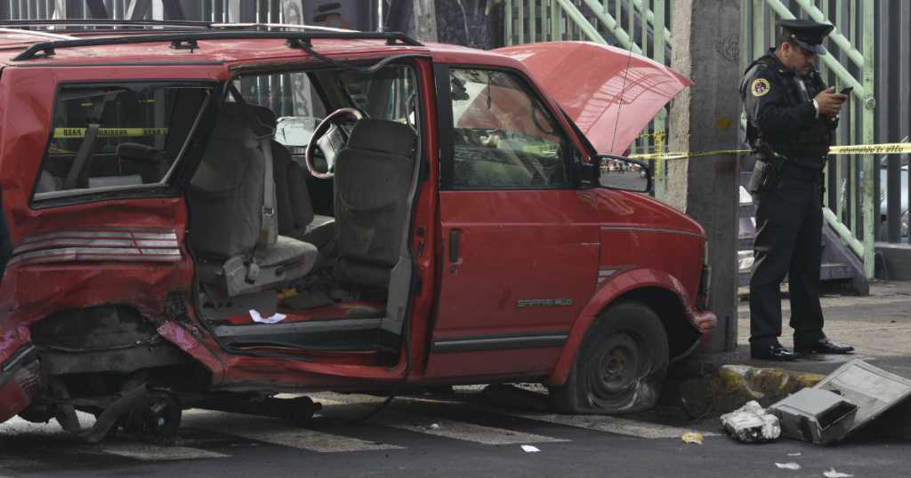 Ya van dos menores muertos por choque en Eje 6