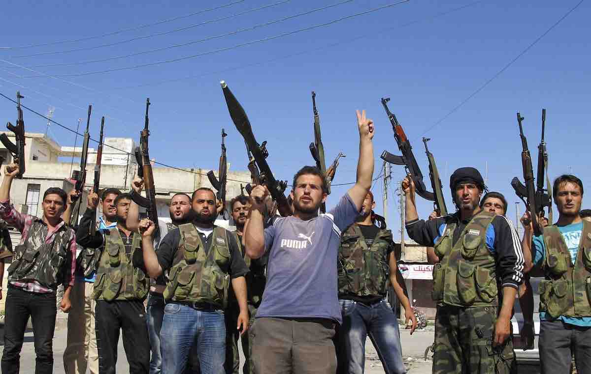 El Pentágono bloquea ayuda a rebeldes sirios