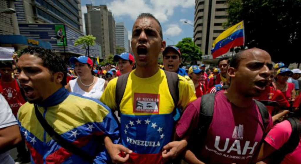Al menos dos muertos por huelga en Venezuela