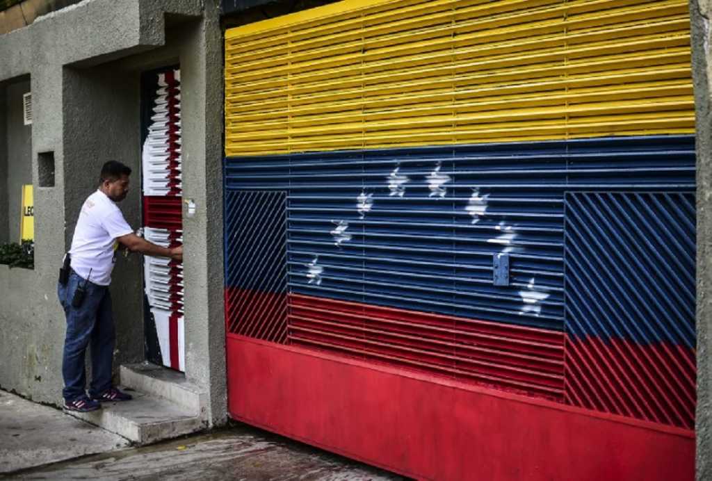 Venezuela encarcela a opositores por supuestos planes de fuga