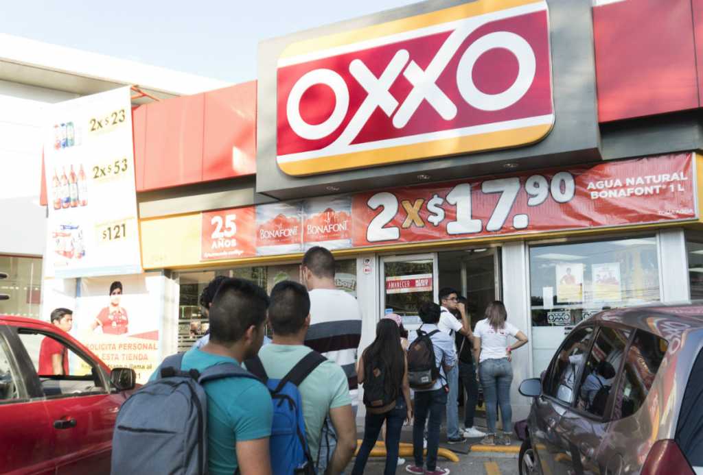 No sólo las tienditas le temen a Oxxo