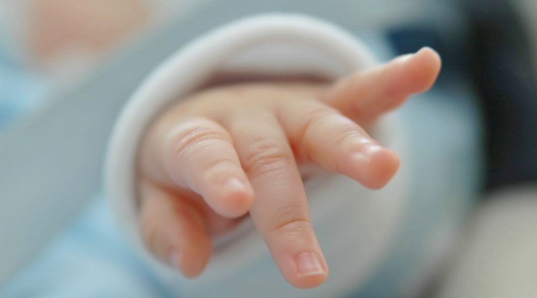 Bebés prematuros se aferran a la vida y la ciencia se sorprende