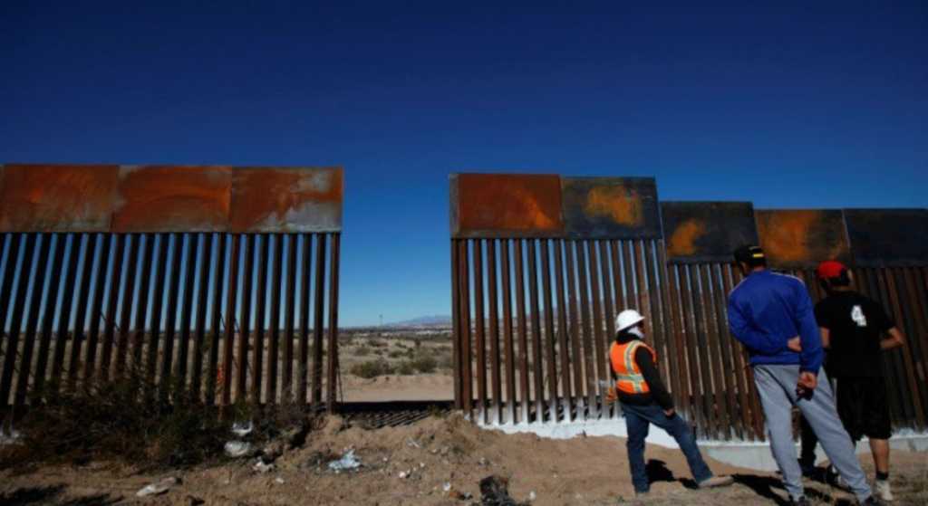 Los Ángeles busca transparentar licitaciones para el muro