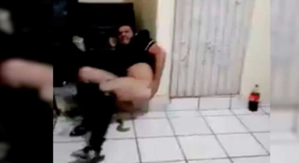 Castigan a ladrón con salvajes nalgadas