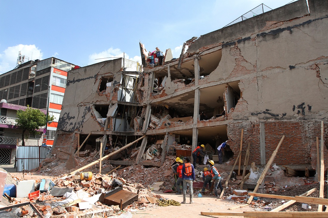 Suman 143 los muertos por terremoto en CDMX, Puebla y Morelos