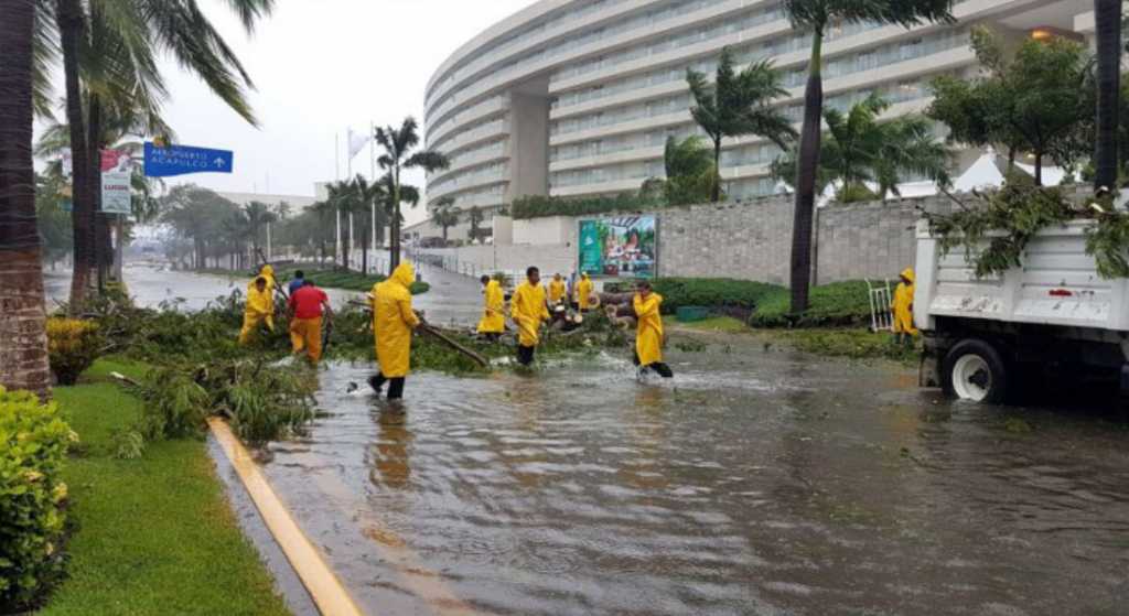 El huracán Max inundará Guerrero