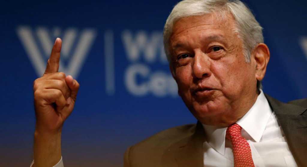 AMLO lleva su Morena a Washington