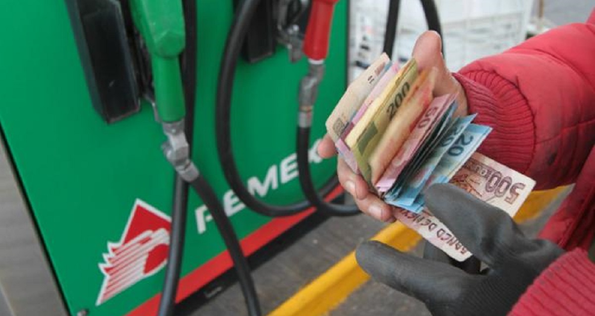 ¿Sabías que puedes deducir lo que gastas en gasolina?