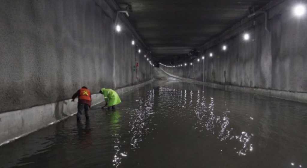 Cesan a Subdirector de Obras por inundación en túnel de Mixcoac