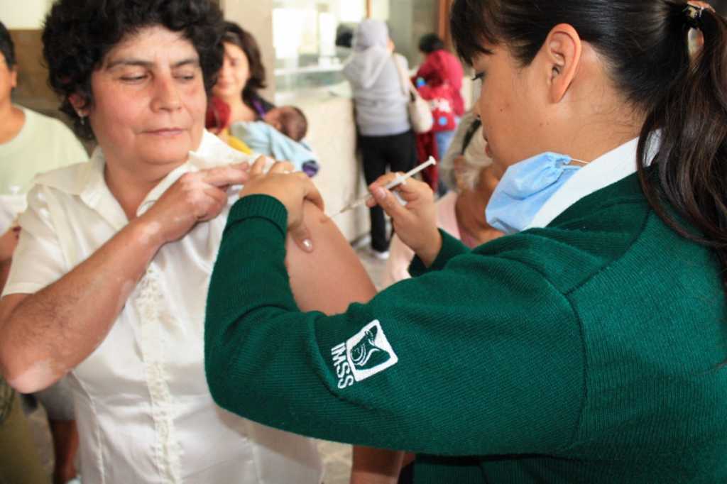 Consejo de salubridad propone sistema nominal de vacunación