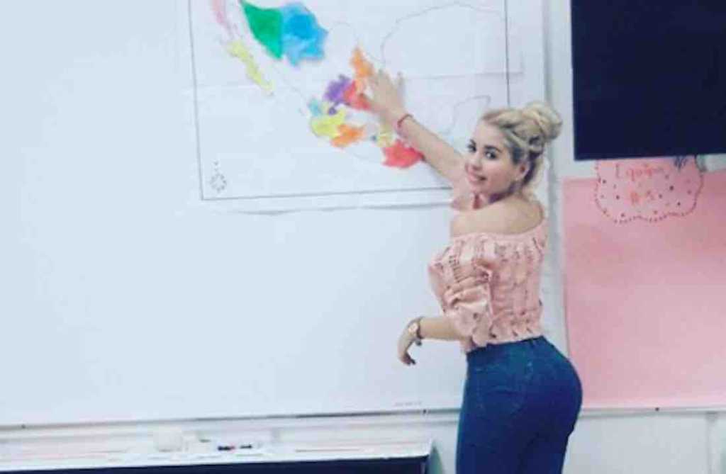 Ella es la maestra más sexy de México