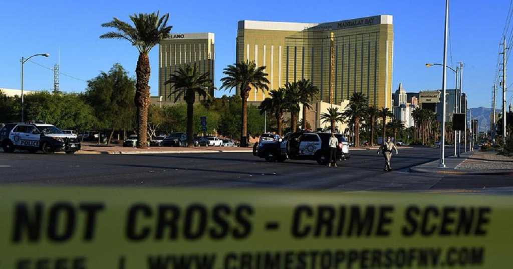 Demandan a hotel de Las Vegas por ‘negligencia’ durante el tiroteo