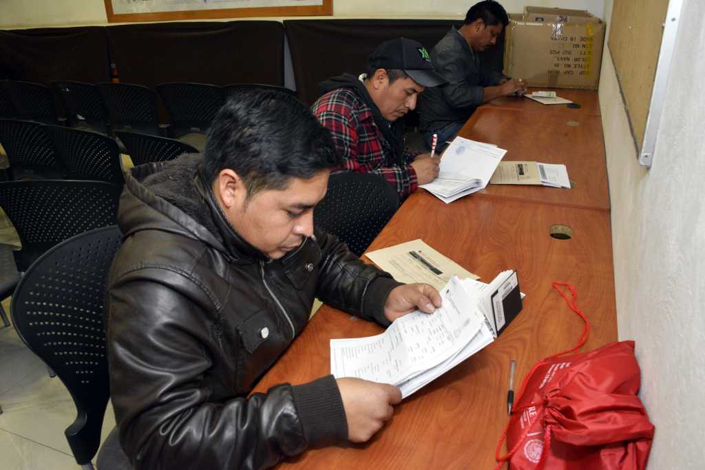 Los ‘Godínez’ mexicanos viven la discriminación laboral