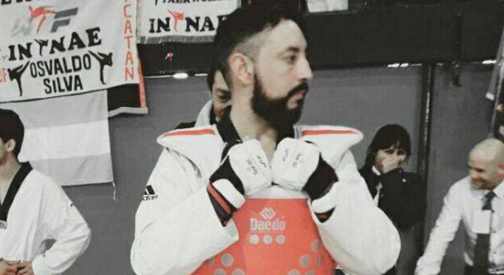 Taekwondoín vende riñón para los XV años de su hija
