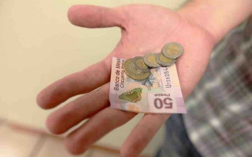Legisladores proponen duplicar el salario mínimo, subiría a 176 pesos